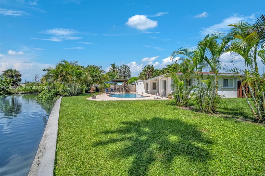 En Venta: $1,275,000 (3 camas, 2 baños, 1228 Pies cuadrados)