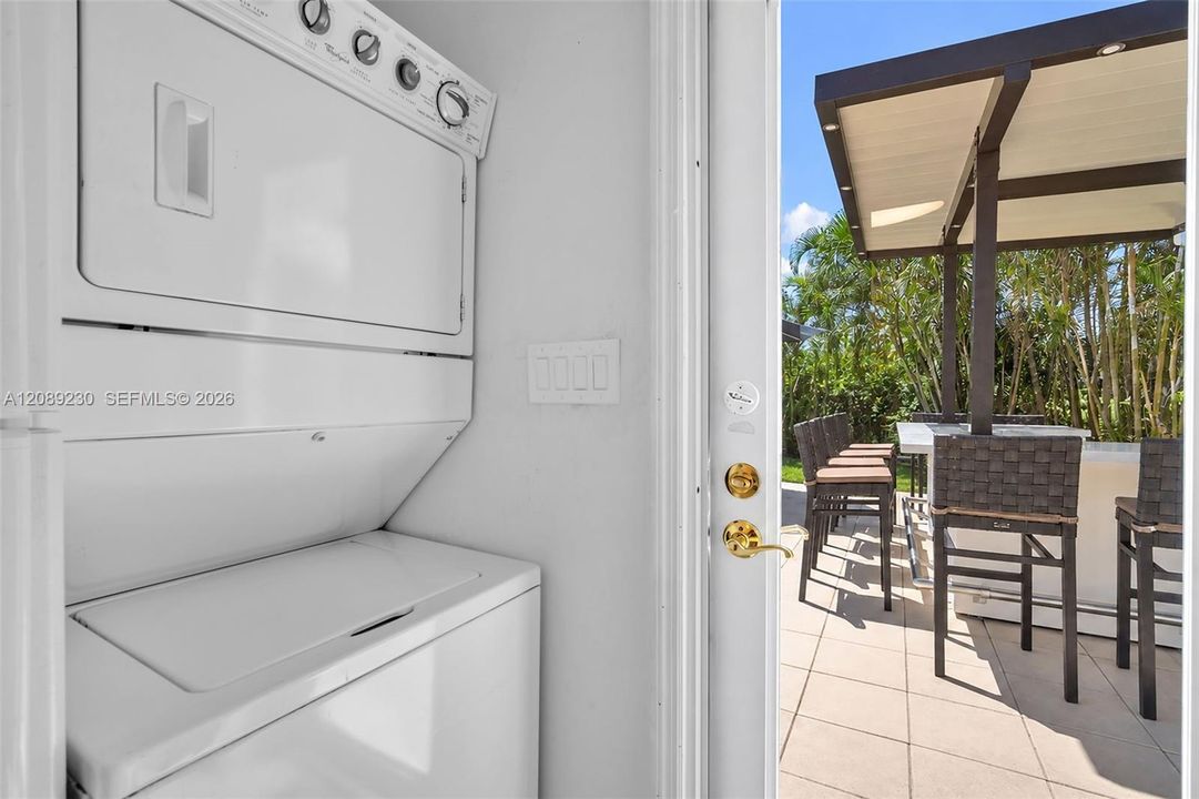 En Venta: $1,275,000 (3 camas, 2 baños, 1228 Pies cuadrados)