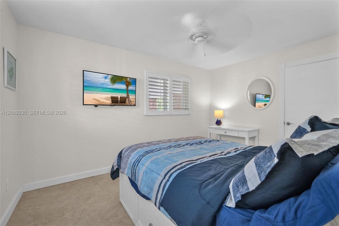 En Venta: $1,275,000 (3 camas, 2 baños, 1228 Pies cuadrados)