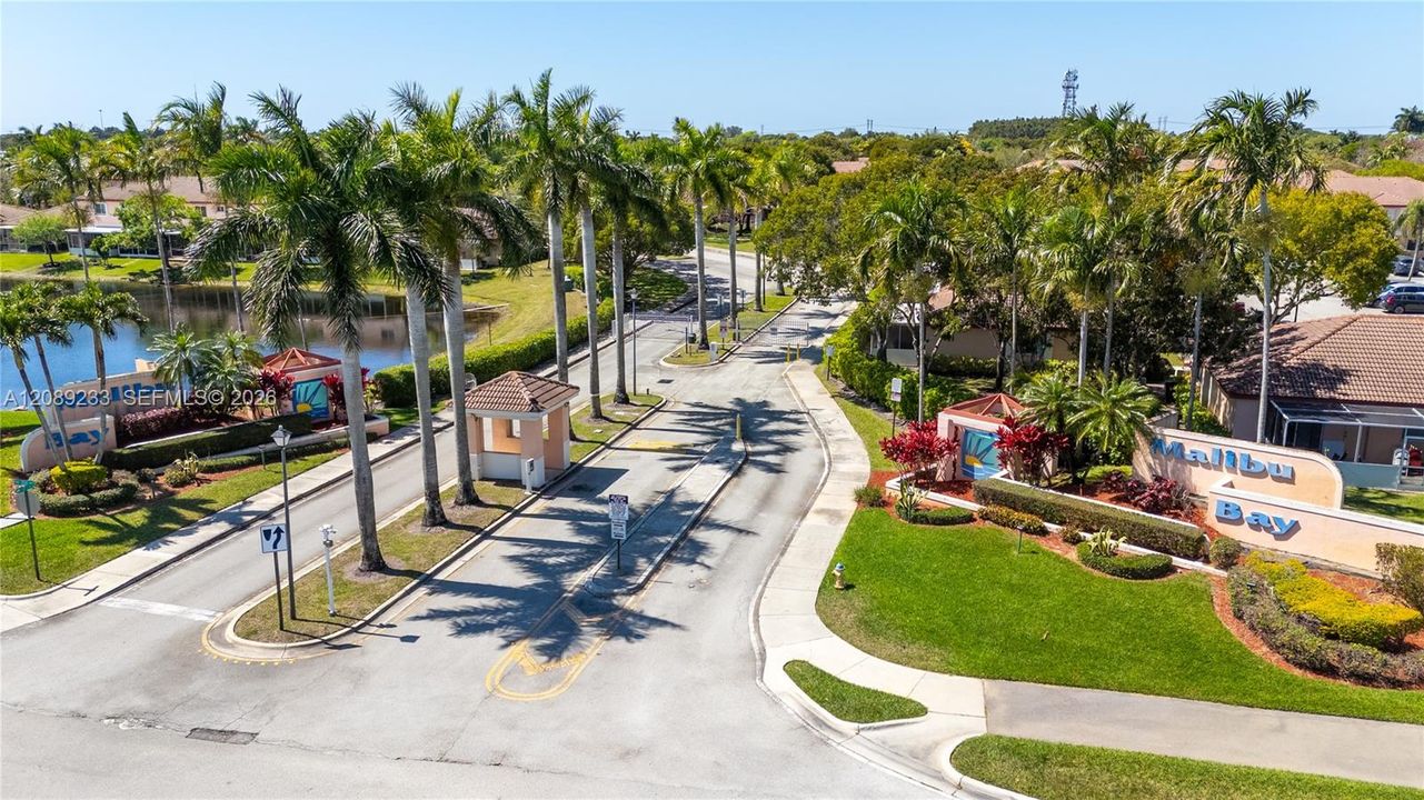 En Venta: $437,000 (3 camas, 2 baños, 1361 Pies cuadrados)