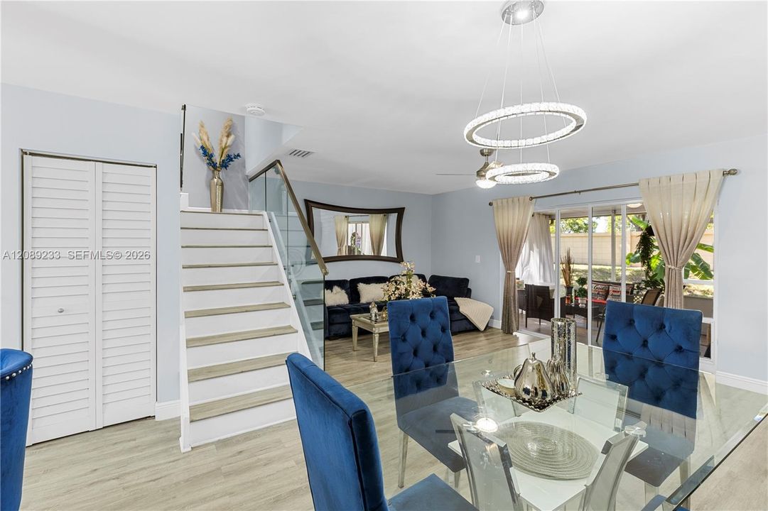 En Venta: $437,000 (3 camas, 2 baños, 1361 Pies cuadrados)