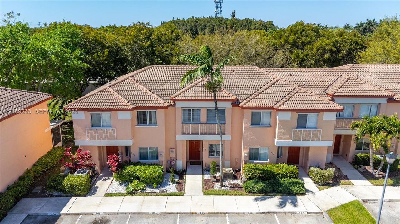 En Venta: $437,000 (3 camas, 2 baños, 1361 Pies cuadrados)