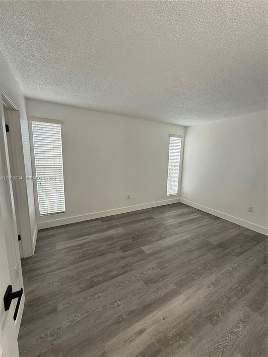 For Sale: $185,888 (1 beds, 1 baths, 540 Square Feet)