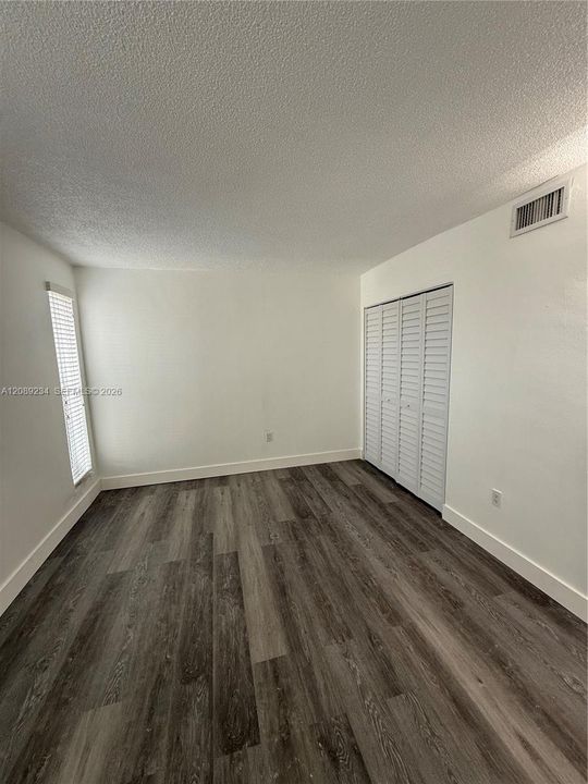 For Sale: $185,888 (1 beds, 1 baths, 540 Square Feet)