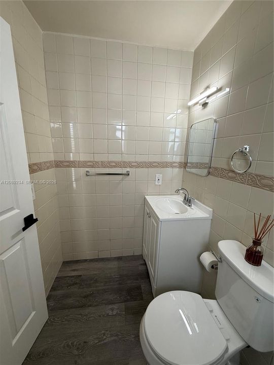 For Sale: $185,888 (1 beds, 1 baths, 540 Square Feet)