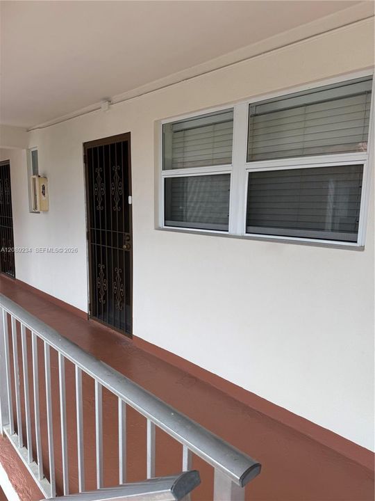 For Sale: $185,888 (1 beds, 1 baths, 540 Square Feet)