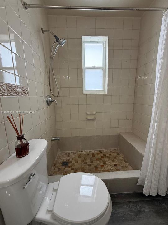 For Sale: $185,888 (1 beds, 1 baths, 540 Square Feet)