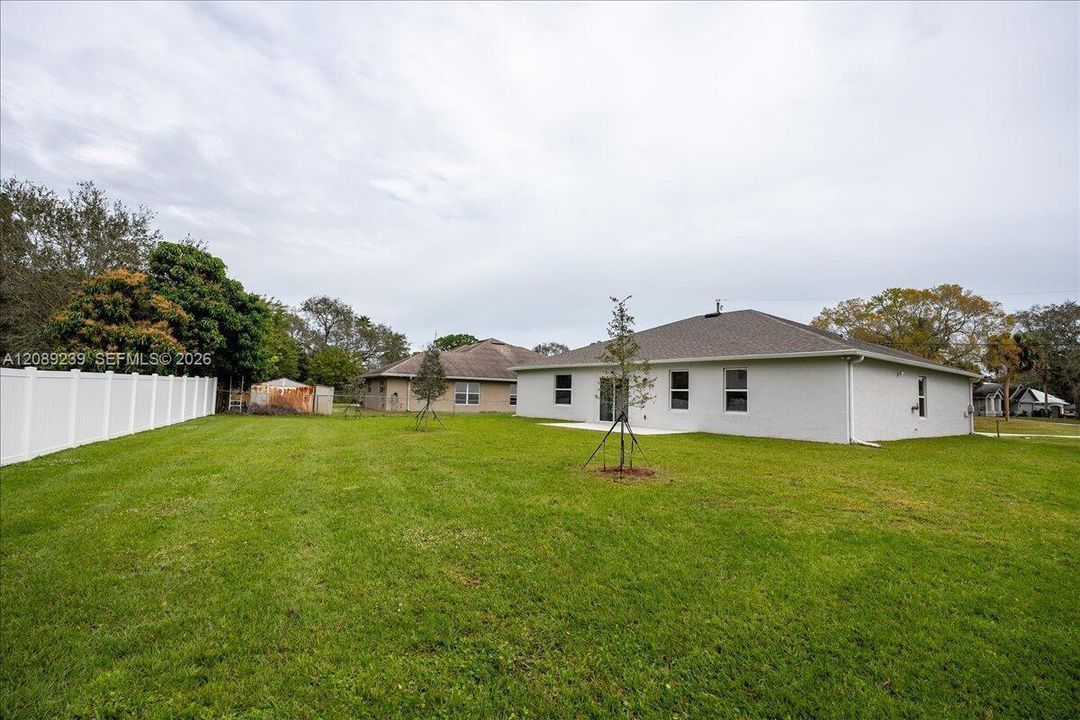 En Venta: $450,000 (4 camas, 2 baños, 2059 Pies cuadrados)