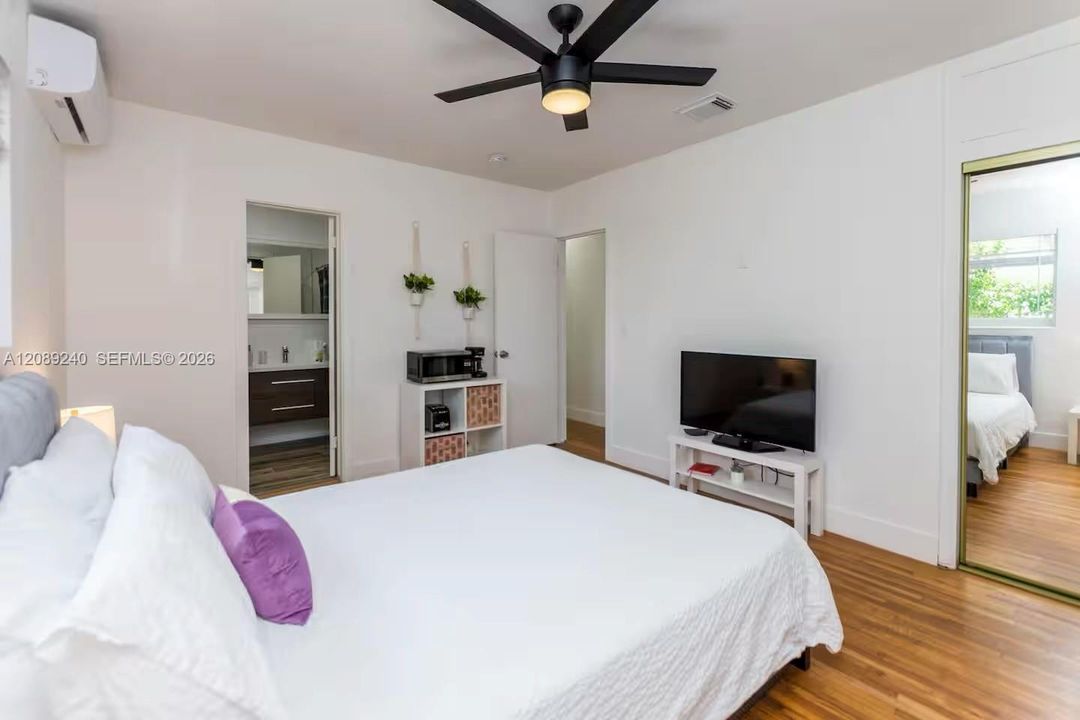 For Rent: $4,500 (3 beds, 2 baths, 1288 Square Feet)