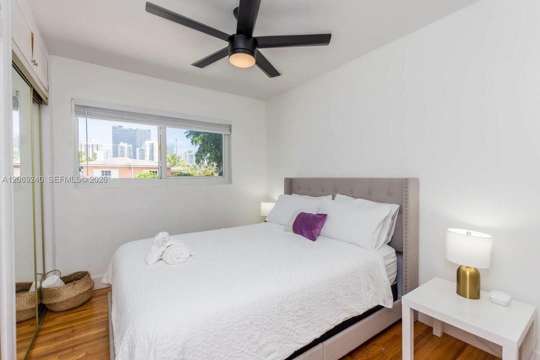 For Rent: $4,500 (3 beds, 2 baths, 1288 Square Feet)