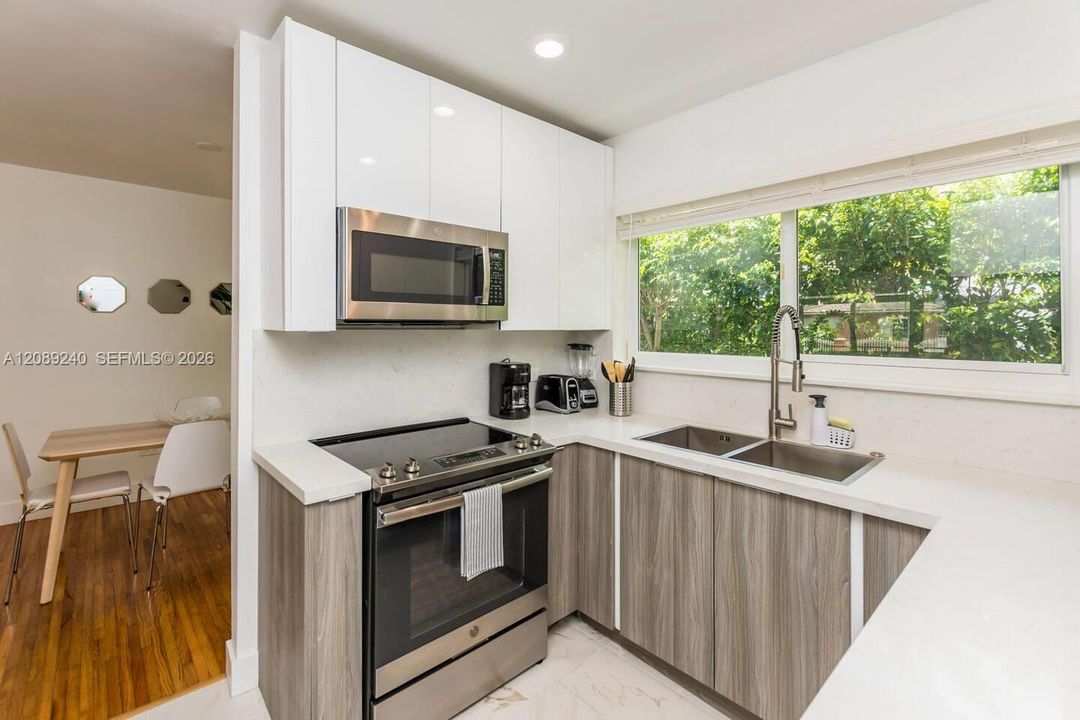 For Rent: $4,500 (3 beds, 2 baths, 1288 Square Feet)