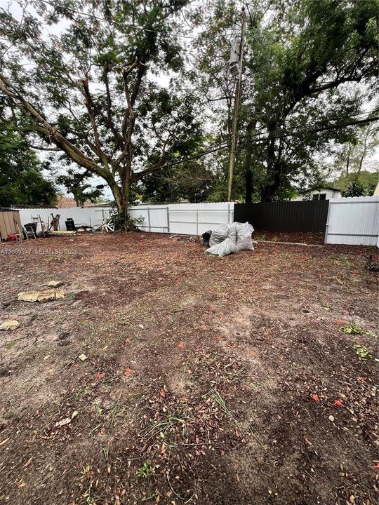 En Venta: $550,000 (3 camas, 2 baños, 1250 Pies cuadrados)