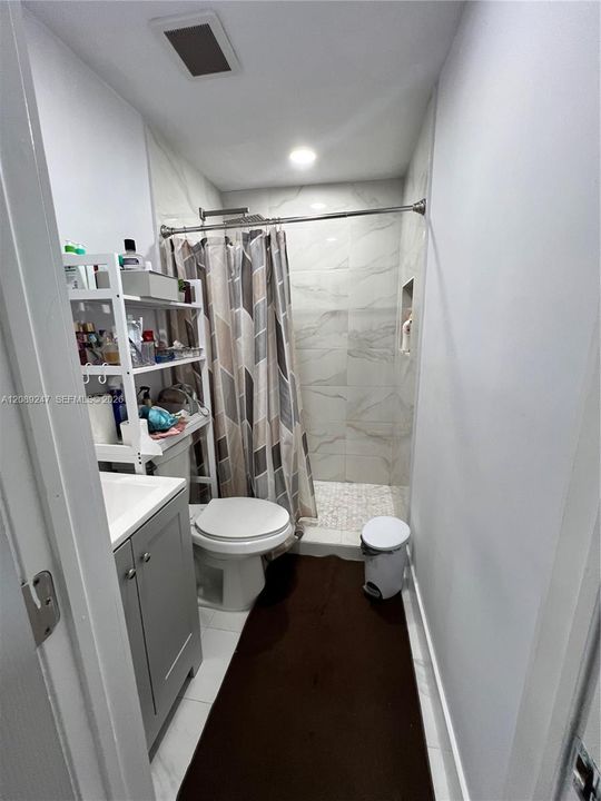 En Venta: $550,000 (3 camas, 2 baños, 1250 Pies cuadrados)