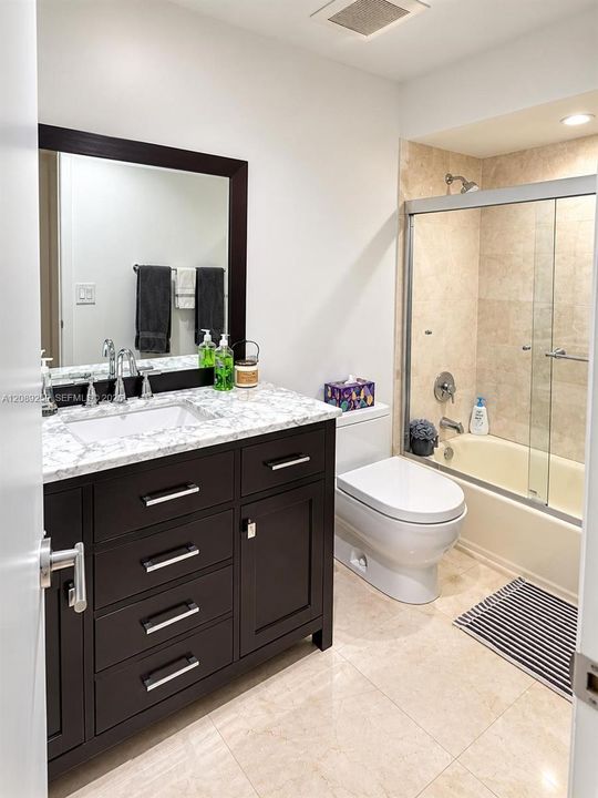 For Rent: $4,200 (3 beds, 2 baths, 1850 Square Feet)