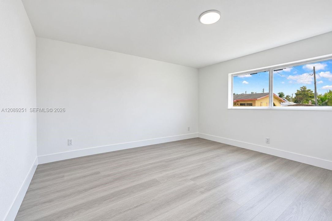 For Sale: $639,900 (3 beds, 2 baths, 1541 Square Feet)