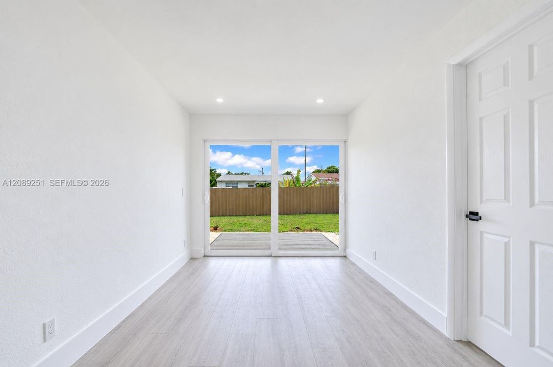 For Sale: $639,900 (3 beds, 2 baths, 1541 Square Feet)