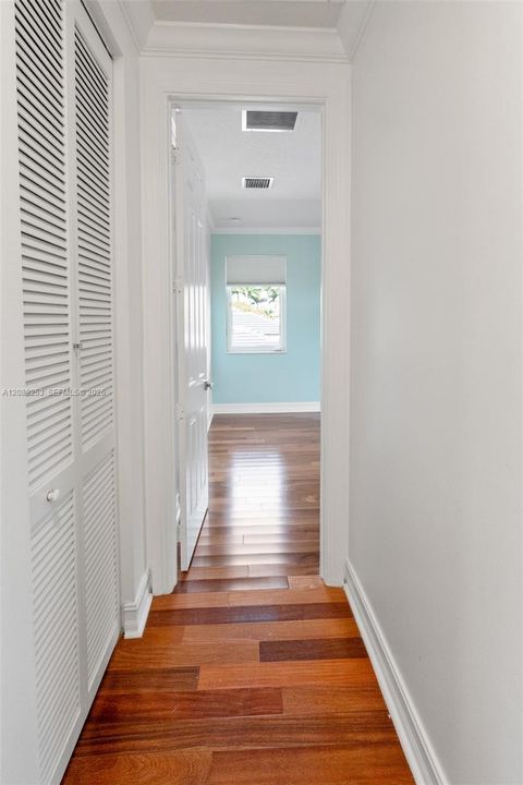 En Venta: $1,799,000 (6 camas, 5 baños, 4246 Pies cuadrados)