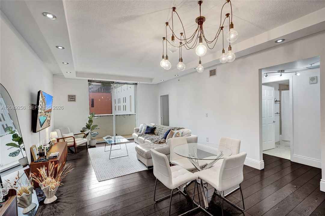 For Rent: $3,550 (2 beds, 2 baths, 1041 Square Feet)