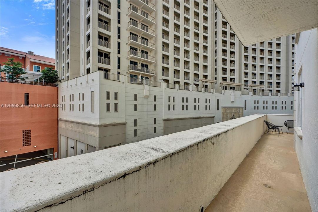 For Rent: $3,550 (2 beds, 2 baths, 1041 Square Feet)