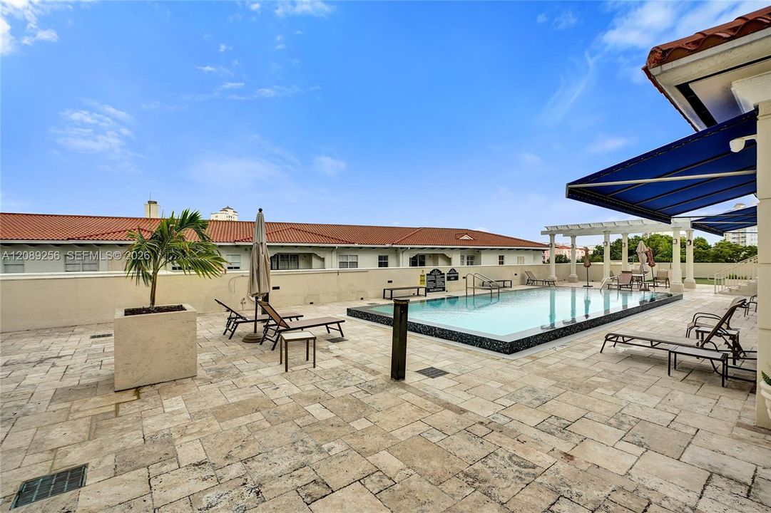 For Rent: $3,550 (2 beds, 2 baths, 1041 Square Feet)