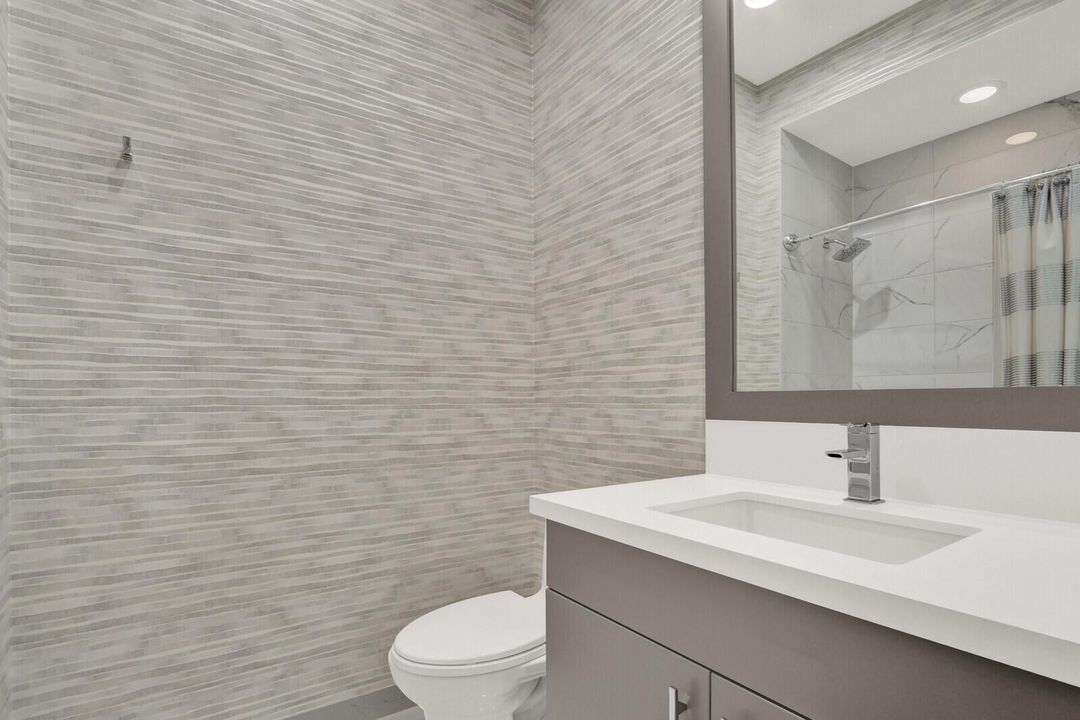 2ND BATHROOM