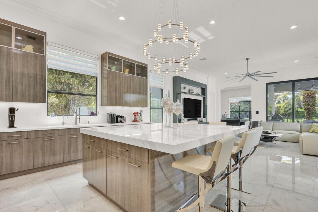 GOURMET KITCHEN
