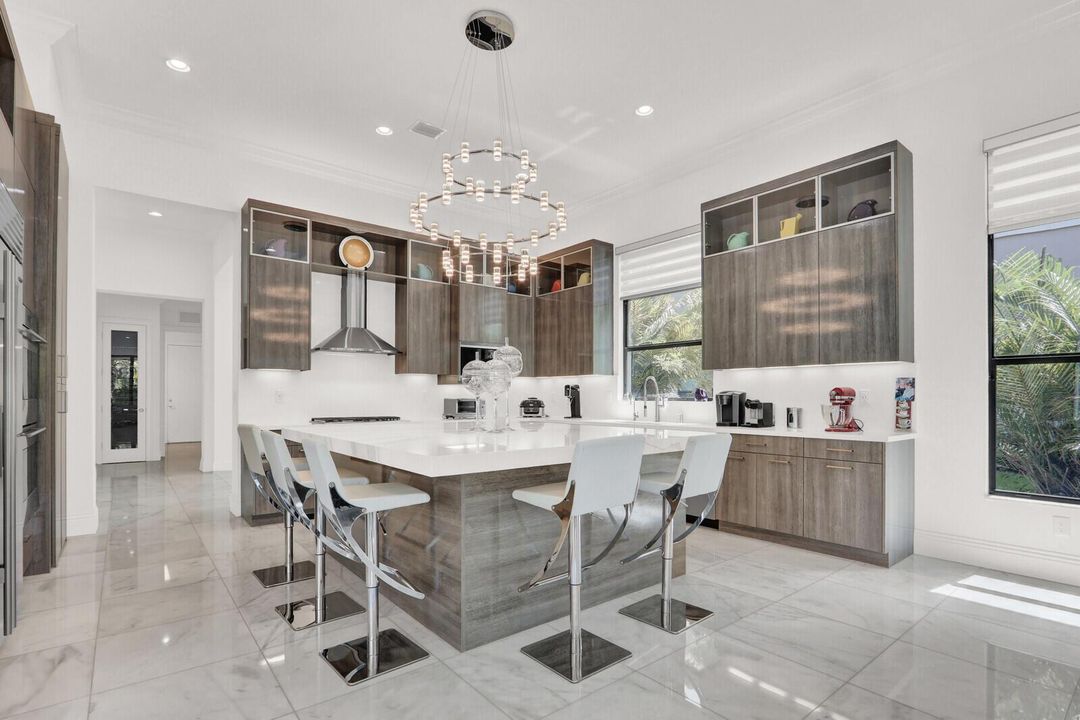 GOURMET KITCHEN