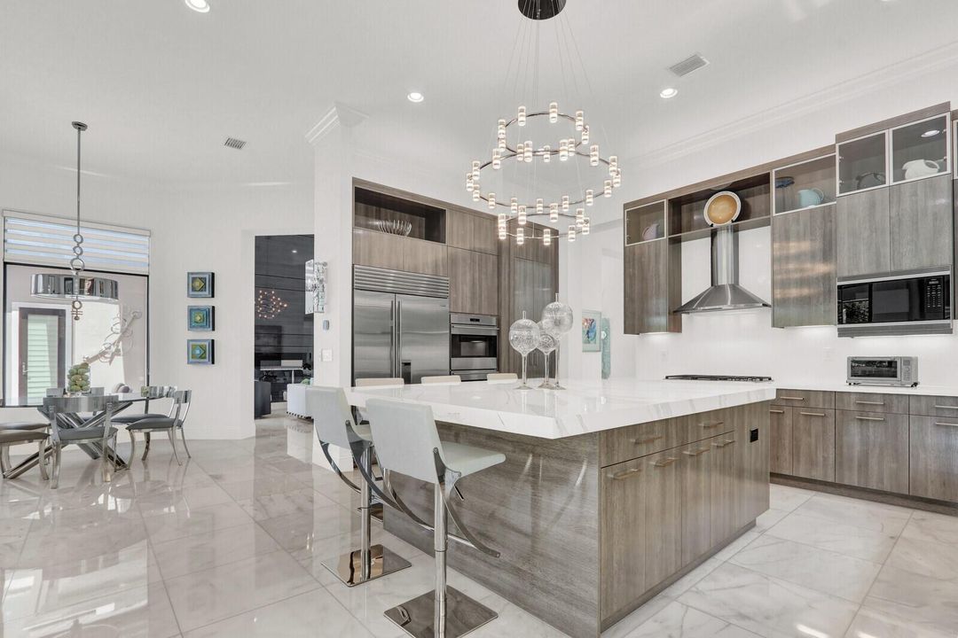 GOURMET KITCHEN