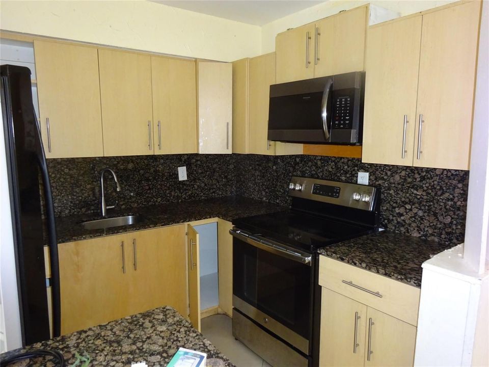 GREAT KITCHEN