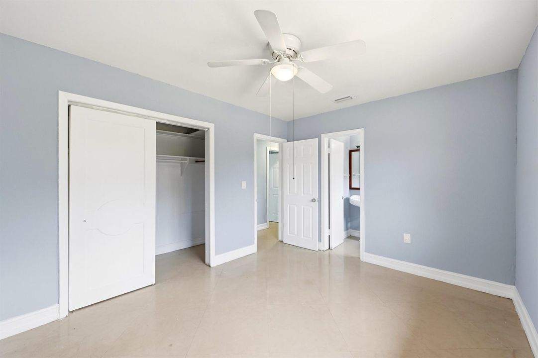 5 FULL BEDROOMS