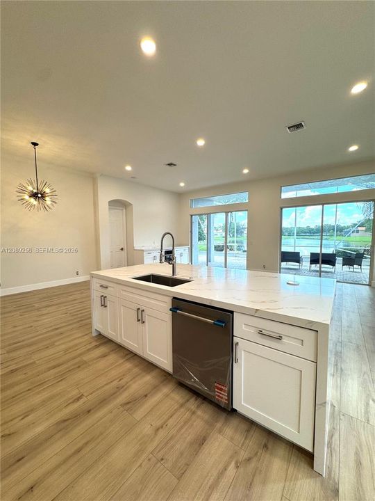For Sale: $599,990 (3 beds, 2 baths, 1934 Square Feet)