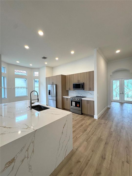 For Sale: $599,990 (3 beds, 2 baths, 1934 Square Feet)