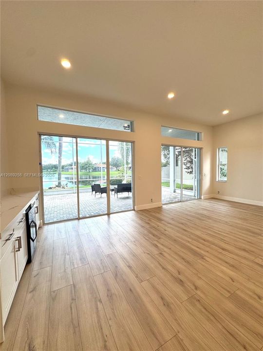 For Sale: $599,990 (3 beds, 2 baths, 1934 Square Feet)