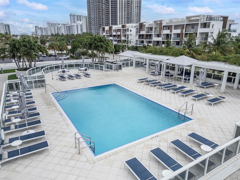 3015 N Ocean Blvd 19F_001