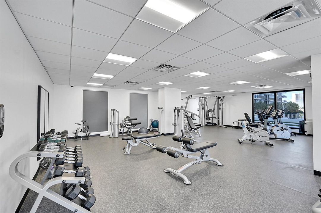 3015 N Ocean Blvd 19F_043
