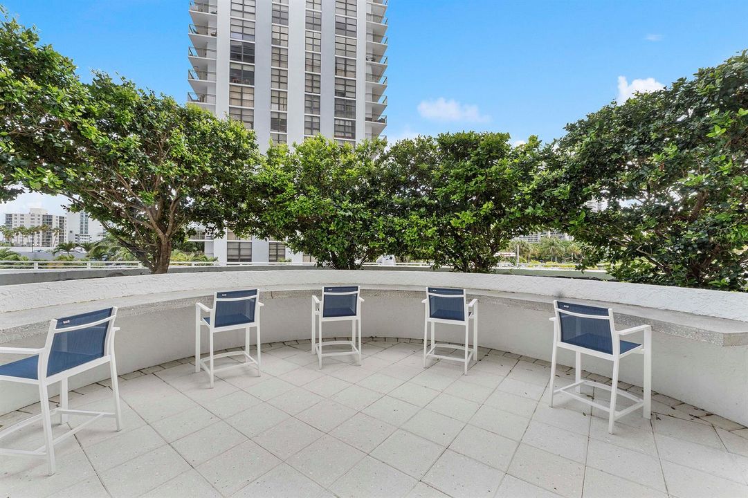3015 N Ocean Blvd 19F_045