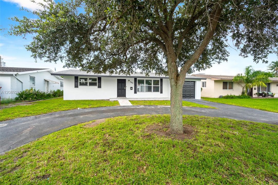 For Sale: $609,900 (3 beds, 2 baths, 1270 Square Feet)