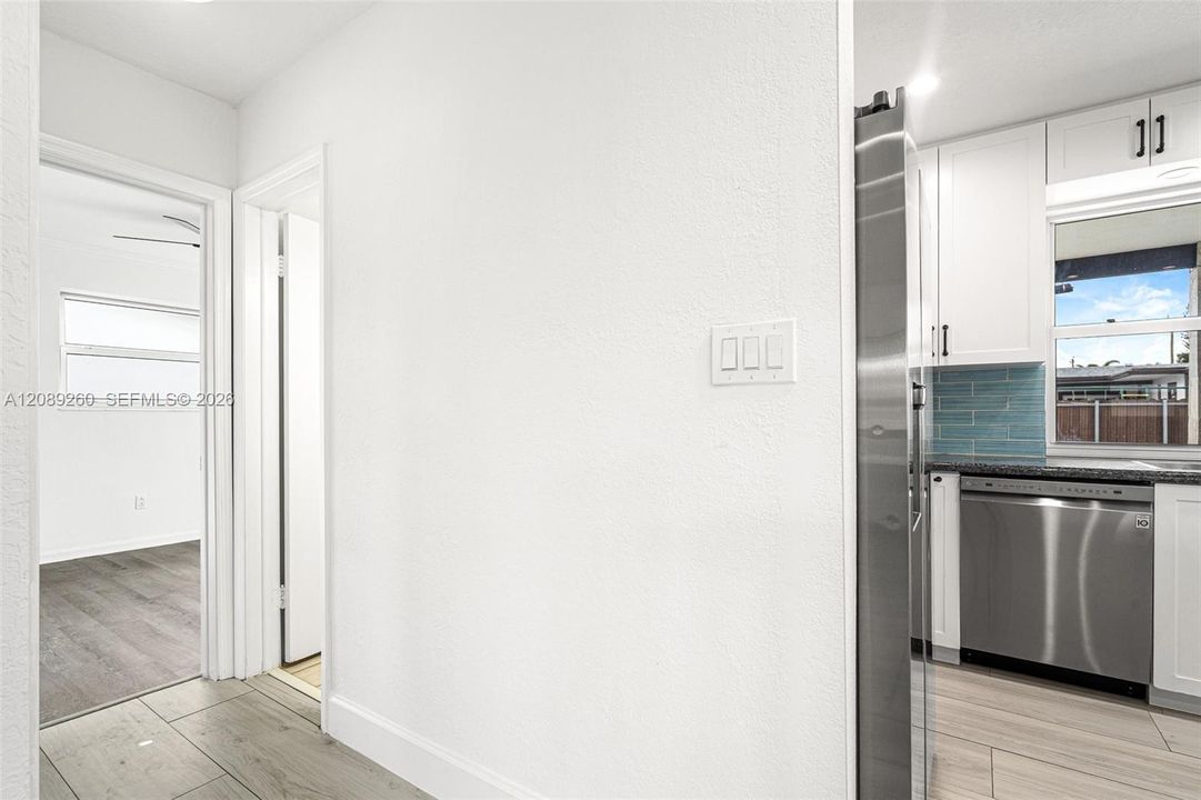 For Sale: $609,900 (3 beds, 2 baths, 1270 Square Feet)