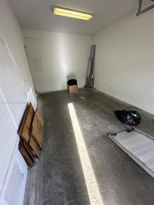 For Rent: $3,000 (2 beds, 2 baths, 1424 Square Feet)
