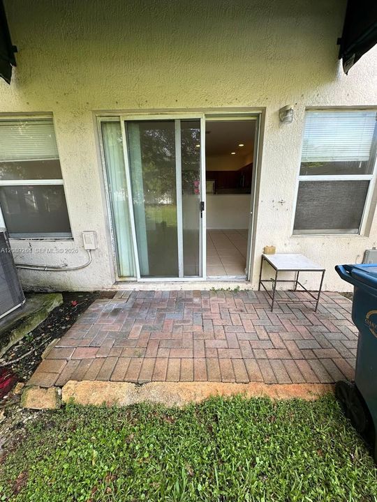 For Rent: $3,000 (2 beds, 2 baths, 1424 Square Feet)