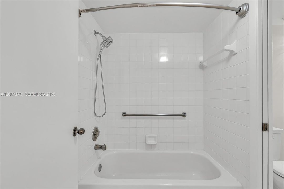 TUB/SHOWER