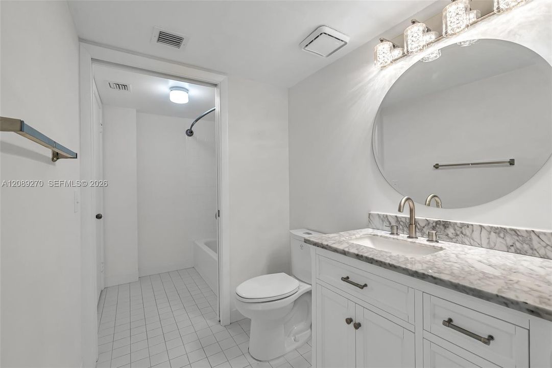 BEAUTIFULLY UPDATED PRIMARY BATH