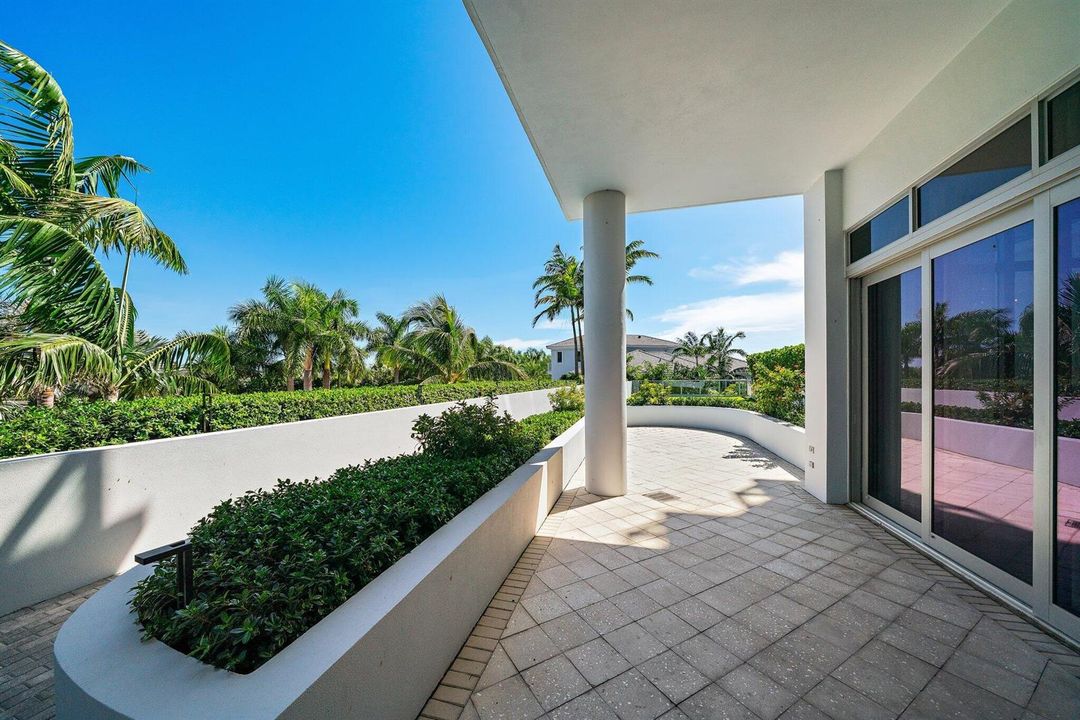 092-1WaterClubWay-301-NorthPalmBeach-SMA
