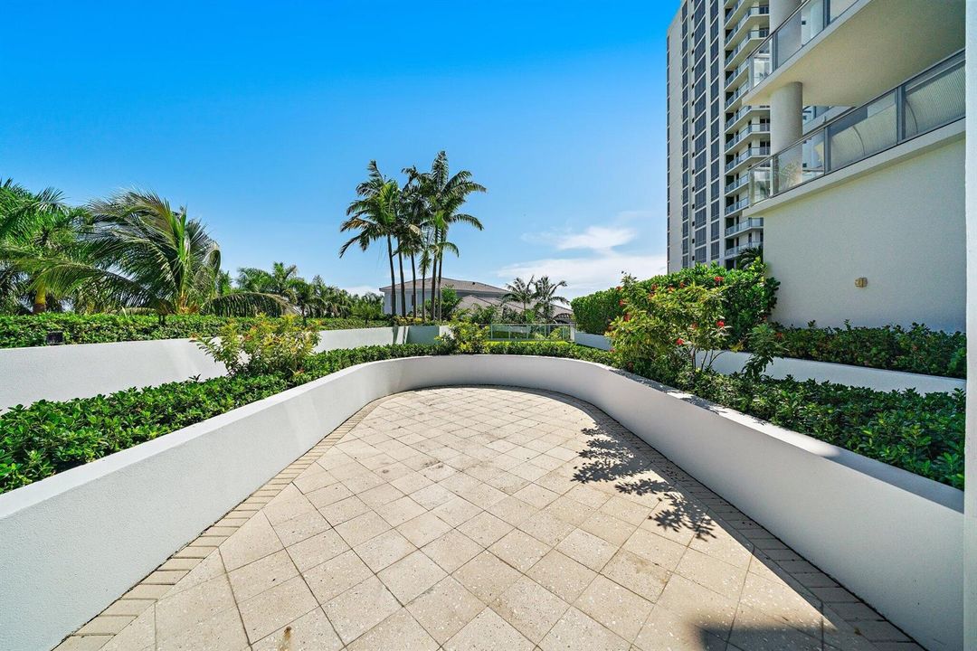095-1WaterClubWay-301-NorthPalmBeach-SMA