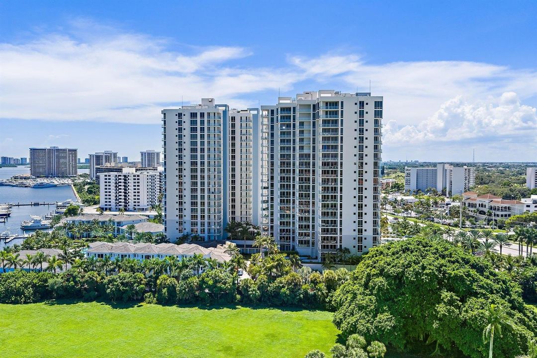 022-1WaterClubWay-301-NorthPalmBeach-SMA