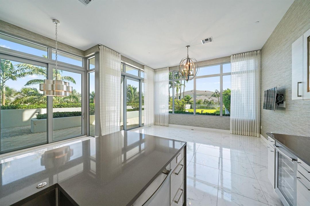 052-1WaterClubWay-301-NorthPalmBeach-SMA