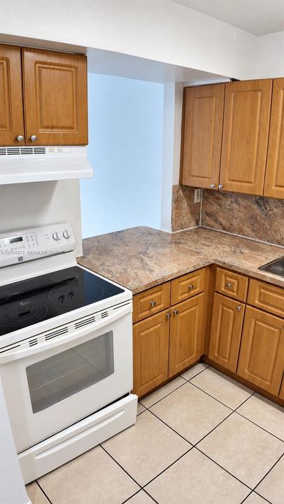 For Rent: $1,900 (2 beds, 1 baths, 223601 Square Feet)