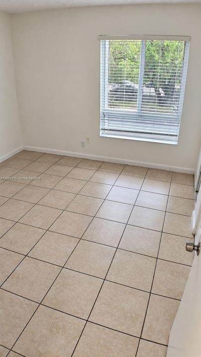 For Rent: $1,900 (2 beds, 1 baths, 223601 Square Feet)