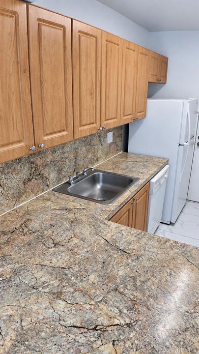 For Rent: $1,900 (2 beds, 1 baths, 223601 Square Feet)