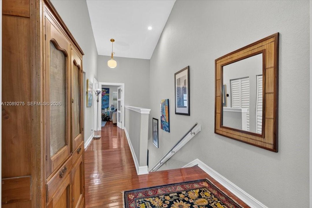 For Sale: $559,900 (2 beds, 2 baths, 1760 Square Feet)